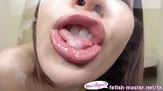 Japanese Asian Tongue Spit Light Toilet water Wipe the floor with Sucking Kissing Handjob amulet - More handy fetish-master&period;net